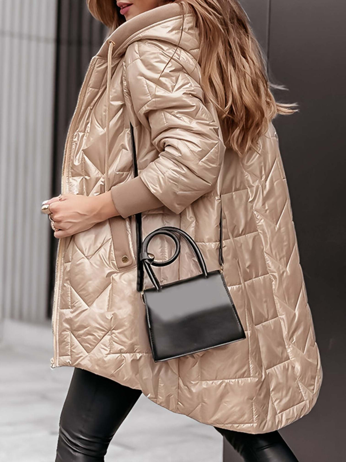 Finola | Elegancka kurtka z kapturem