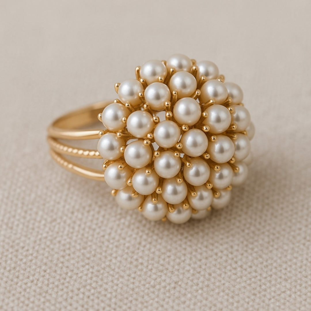 Elegant Inlaid Pearl Gold Ring