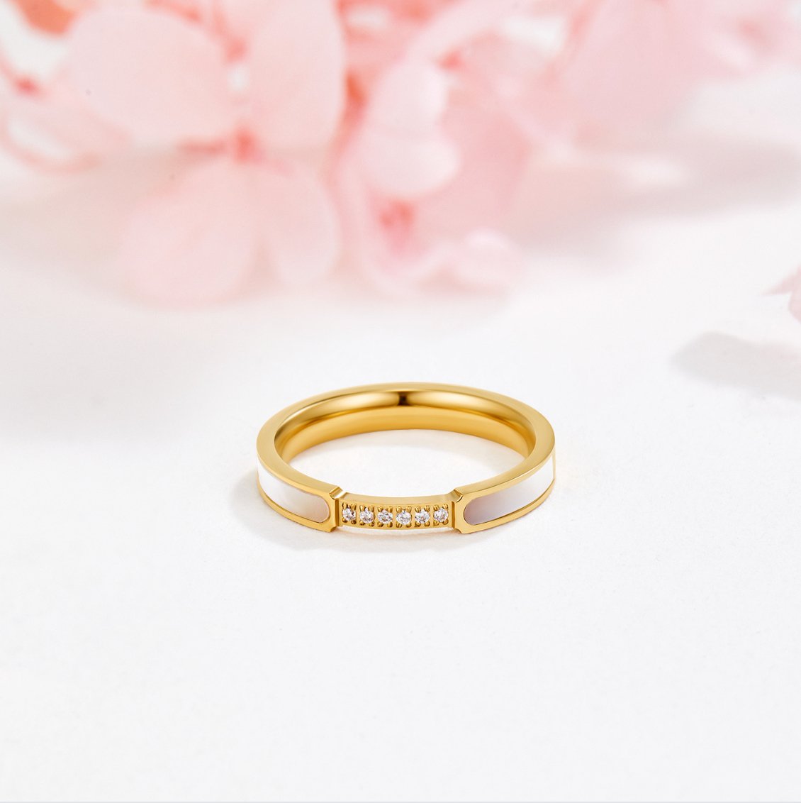 Bibiana - Pearl and Crystal Ring
