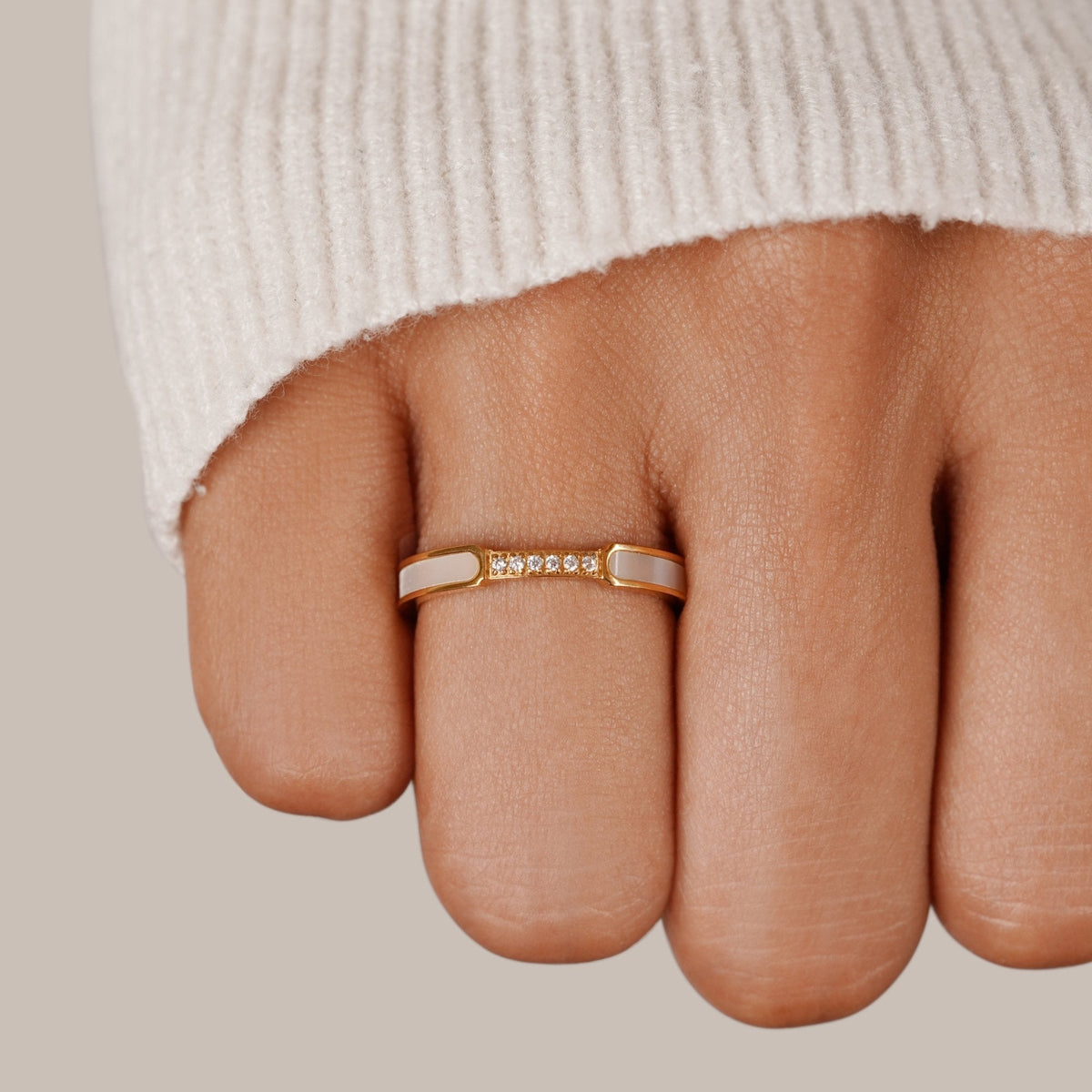 Bibiana - Pearl and Crystal Ring